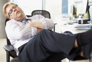 man napping at work 300x203 Как победить лень: 5 эффективных способов
